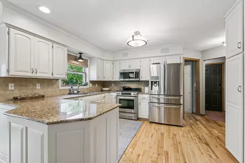 Kitchen - 2415 Field Ct, Saint Cloud, MN 56301 photo 3 of 4