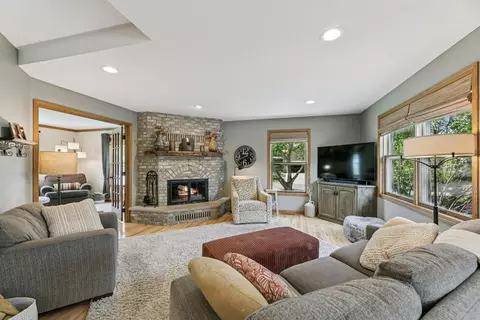Living - 2415 Field Ct, Saint Cloud, MN 56301 photo 2 of 5