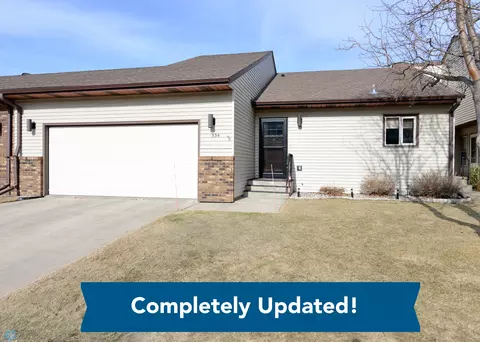 334 Prairiewood Cir S #8, Fargo, ND 58103