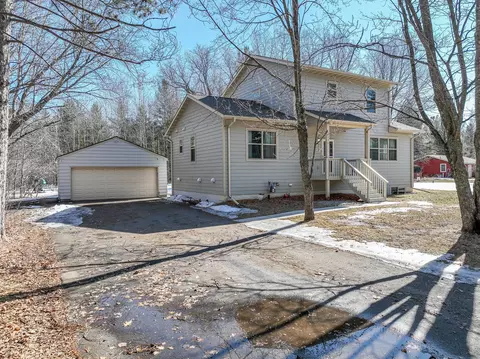 956 Trettel Ln, Cloquet, MN 55720