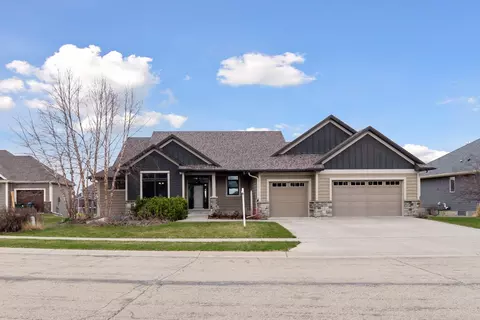 2337 Britwood Ln SW, Rochester, MN 55902