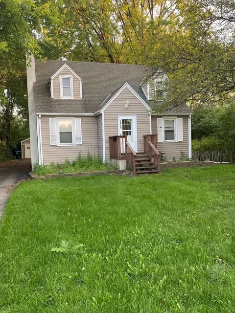 1620 County Road B W, Roseville, MN 55113