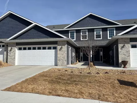 2688 Hawk Ridge Ct SE, Rochester, MN 55904