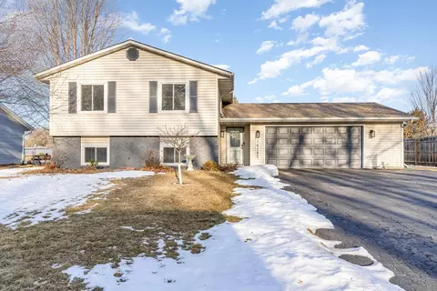 14185 Ensley Ct, Apple Valley, MN 55124