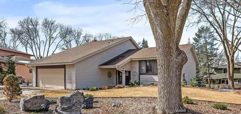 9470 Risewood Cir, Eden Prairie, MN 55347