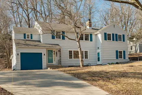 1116 10th St SW, Rochester, MN 55902
