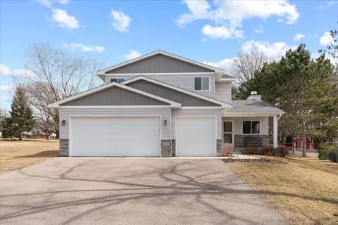 2132 Arkwright St, Maplewood, MN 55117