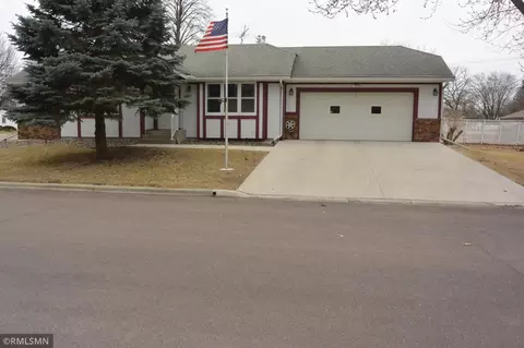 1311 Louden Ave N, Glencoe, MN 55336