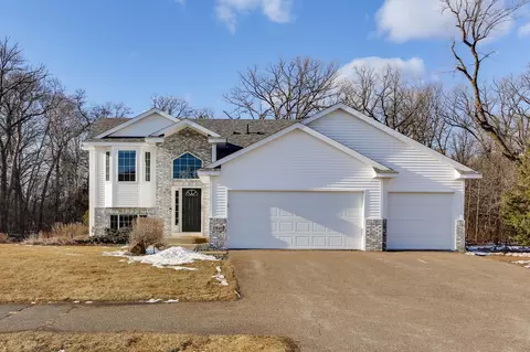 21840 Linnet St NW, Oak Grove, MN 55011