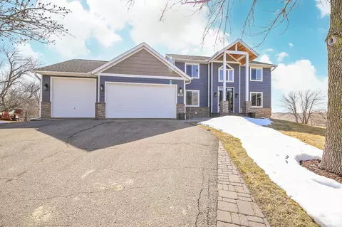 18422 Everest Cir, Farmington, MN 55024
