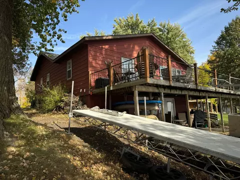 27957 N Shore Dr, Starbuck, MN 56381