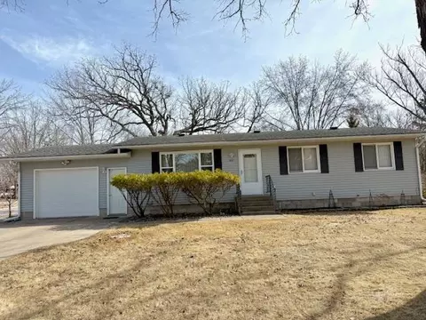 801 7th St SW, Little Falls, MN 56345