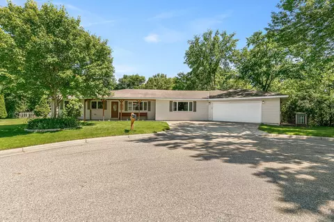 316 9th Ave S, Cold Spring, MN 56320