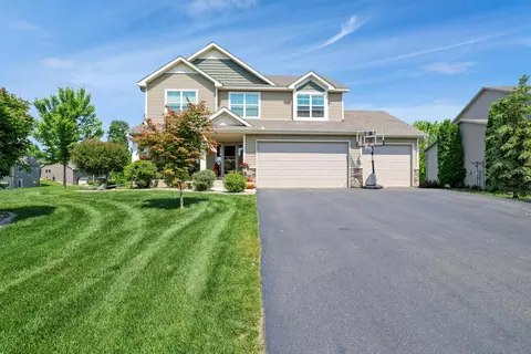 2556 Coldwater Xing, Mayer, MN 55360