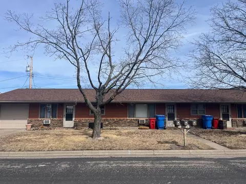 3678 W 8th St, Winona, MN 55987