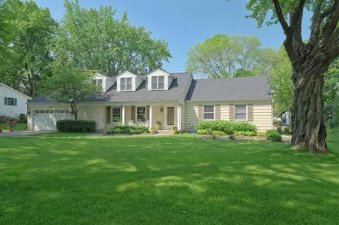 392 Margaret Cir, Wayzata, MN 55391