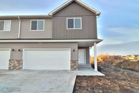 6746 67th Ave S, Horace, ND 58047