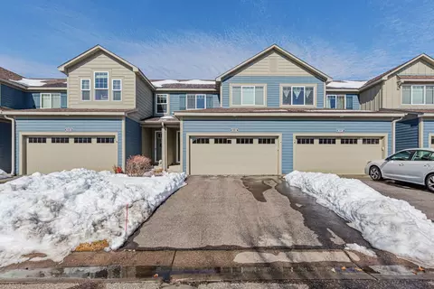 3213 Countryside Ct #E, Woodbury, MN 55129