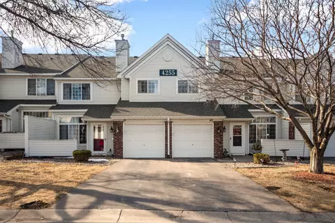 4255 Merrimac Ln N #40, Plymouth, MN 55446