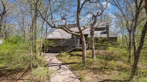 6 Crocus Ln, North Oaks, MN 55127
