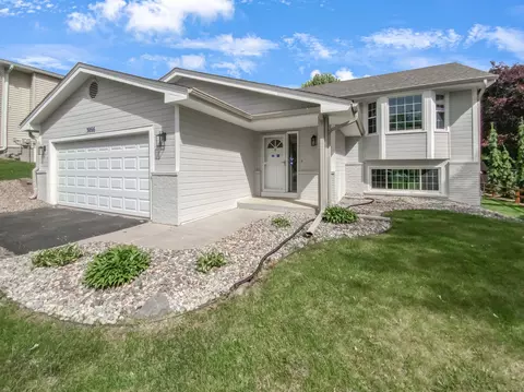 3866 Westbury Dr, Eagan, MN 55123