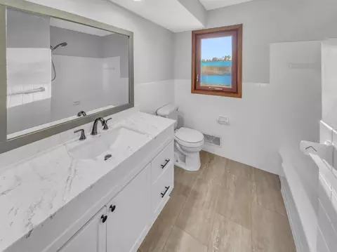 Bath - 4248 Sandstone Dr, Eagan, MN 55122 photo 1 of 3