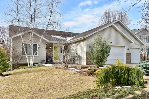 3306 Oxford Ln NW, Rochester, MN 55901