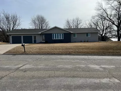 404 Lakeview St S, Lake Benton, MN 56149