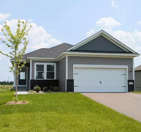 8355 Walnut St, Clear Lake, MN 55319