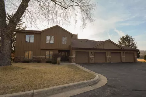 1824 Lakeview Ct SW #202, Rochester, MN 55902