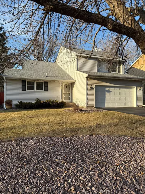 1304 Rushmore Cres, Burnsville, MN 55306