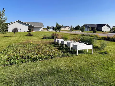 Exterior - 1015 7th Ave NE, Perham, MN 56573 photo 11 of 15