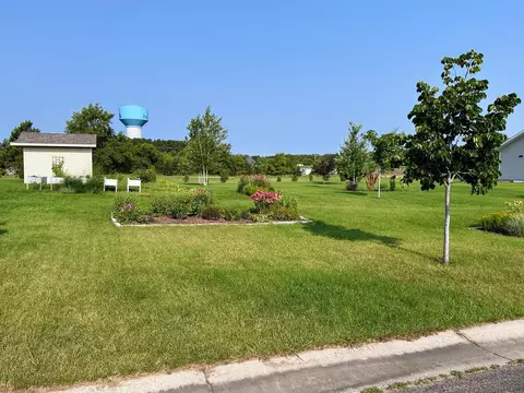 Exterior - 1015 7th Ave NE, Perham, MN 56573 photo 15 of 15