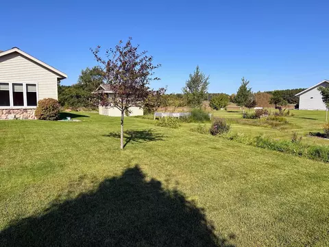 Exterior - 1015 7th Ave NE, Perham, MN 56573 photo 10 of 15