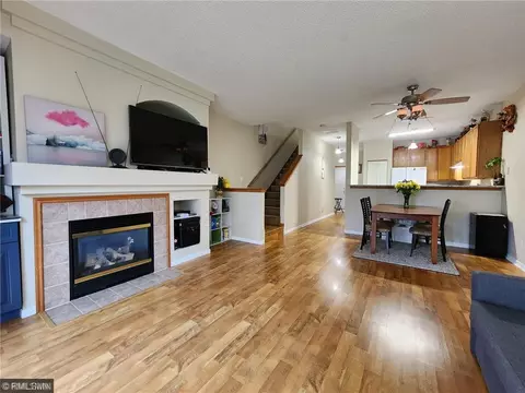 783 Providence Dr, Shakopee, MN 55379
