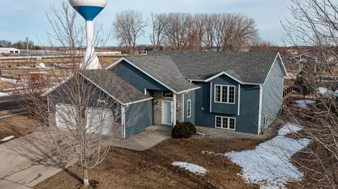 501 7th St NE, Kasson, MN 55944