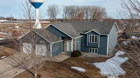 501 7th St NE, Kasson, MN 55944