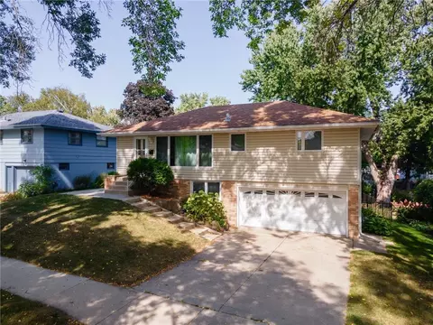 2009 23rd St NW, Rochester, MN 55901