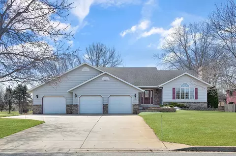 1748 Casselberry Rd, Saint Cloud, MN 56303