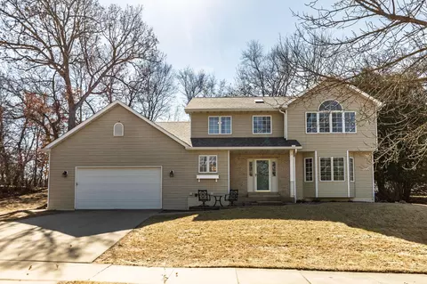 2244 Folwell Dr SW, Rochester, MN 55902