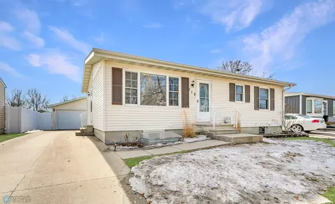 719 10 12 Ave W, West Fargo, ND 58078