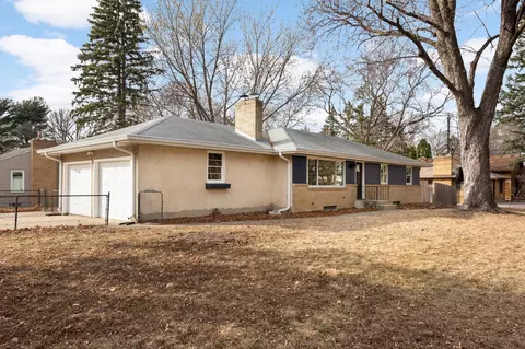 2231 Lexington Ave N, Roseville, MN 55113