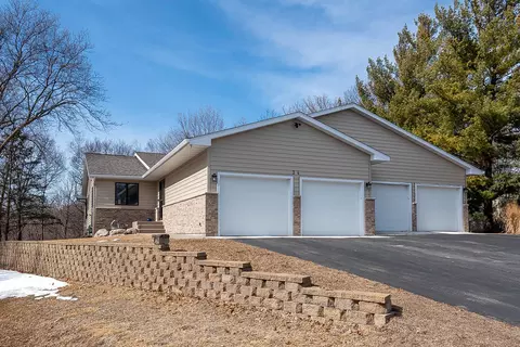34 Restless Ct, North Mankato, MN 56003