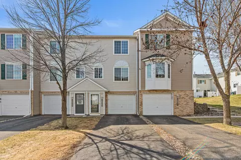 15533 Foghorn Ln #47, Apple Valley, MN 55124