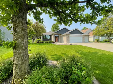 424 11th St NW, Byron, MN 55920