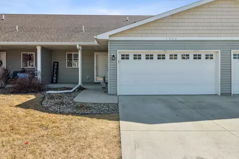 1230 Sundance Ct NE, Byron, MN 55920