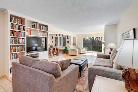 6129 Blake Ridge Rd, Edina, MN 55436