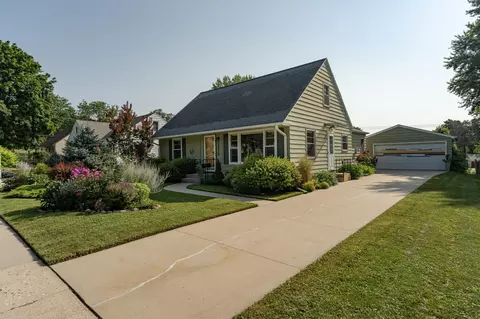 1210 10 12 Ave NW, Rochester, MN 55901