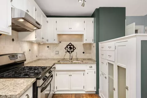 383 Grand Ave #8, Saint Paul, MN 55102