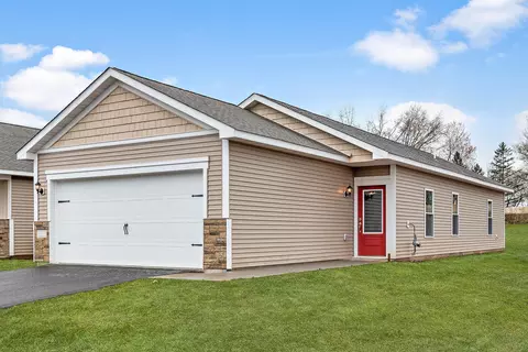 305 Redwood St N, Cambridge, MN 55008